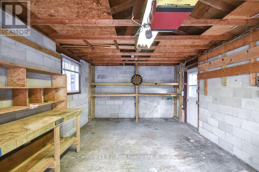 218 JAMES STREET E - 25