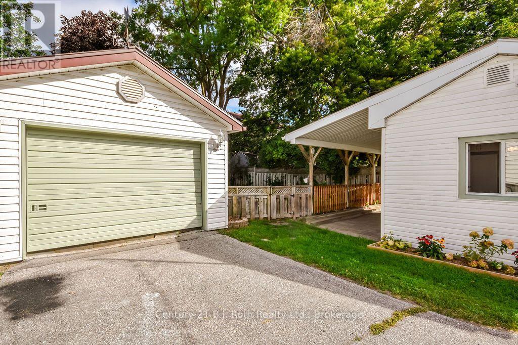 218 JAMES STREET E - 5