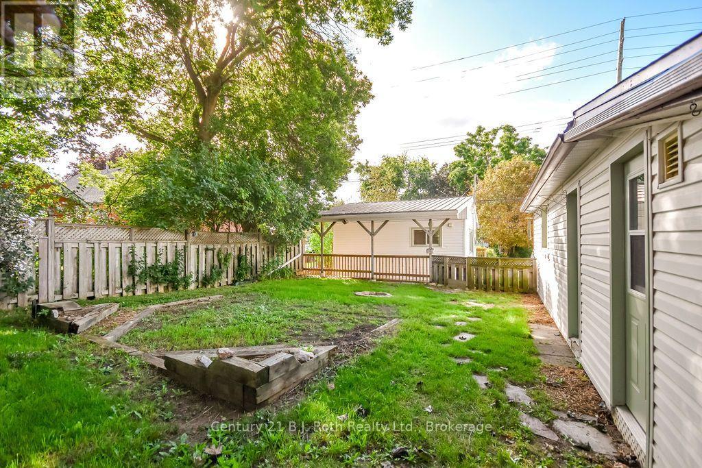 218 JAMES STREET E - Image 28