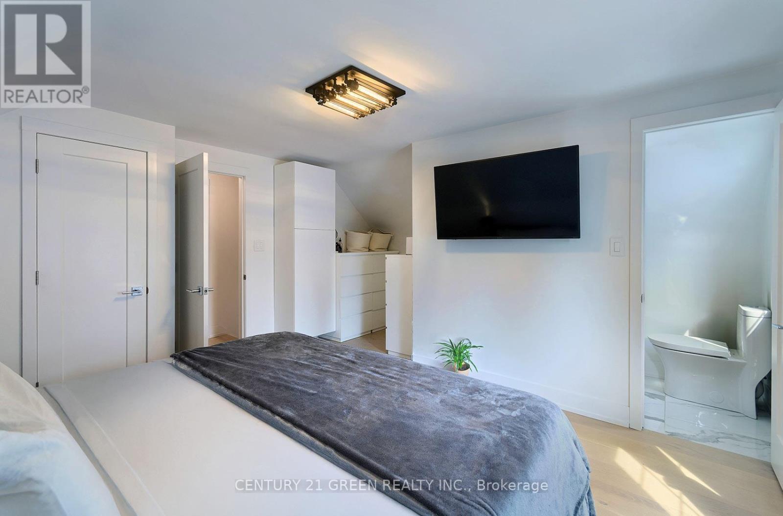 32 CASTLEBAR ROAD - Image 21