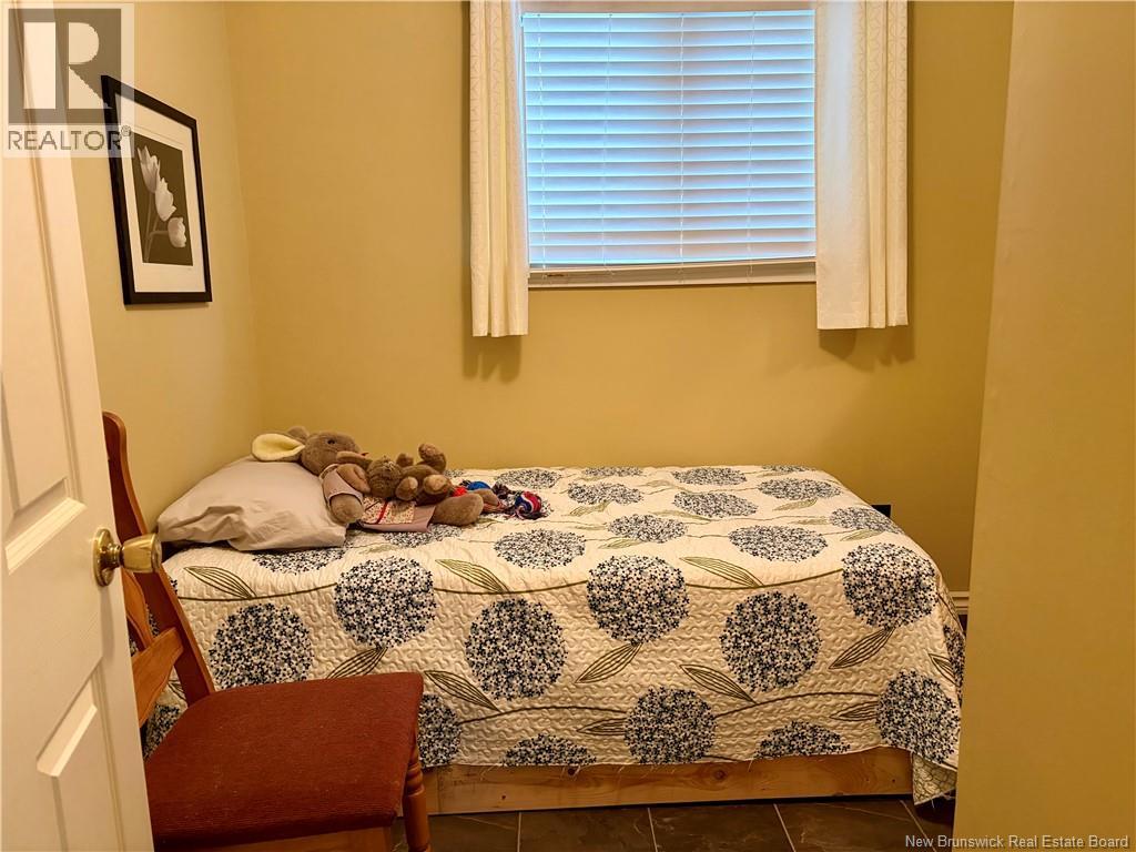 344 Wellington - 11