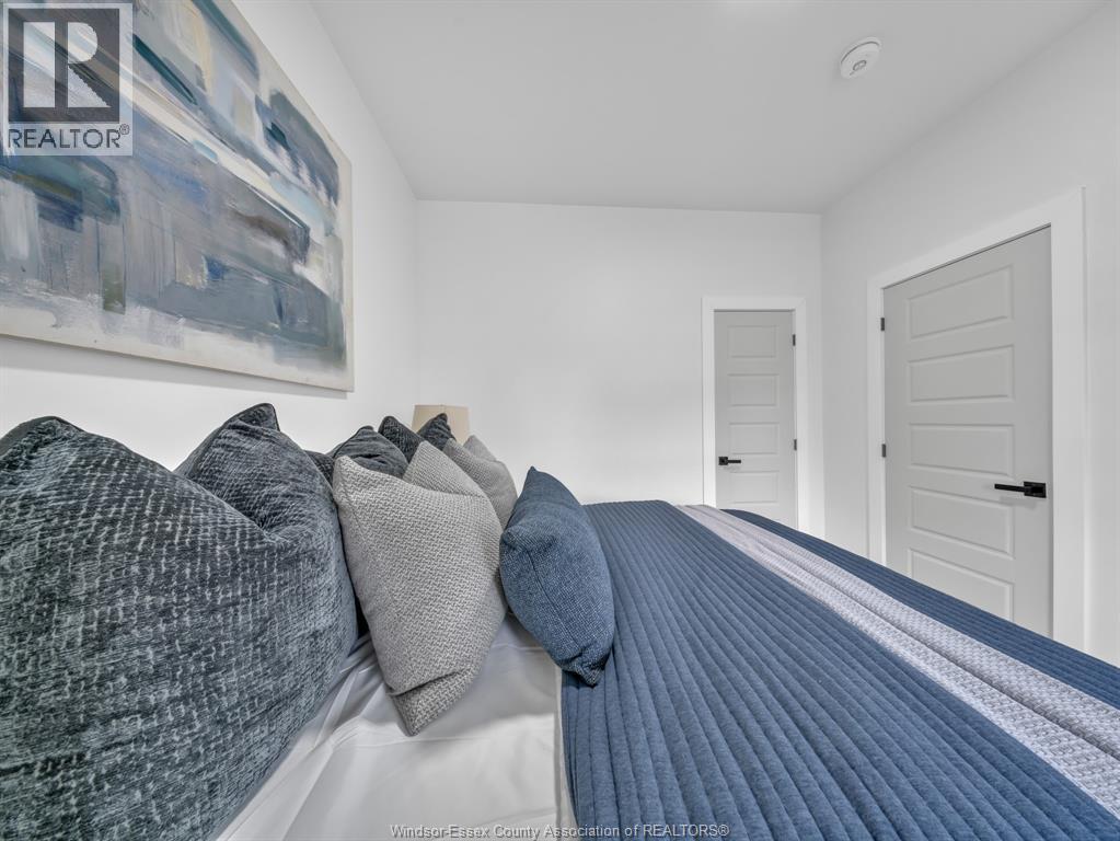 1387 Lincoln ROAD - 13