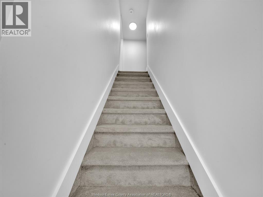 1387 Lincoln ROAD - Image 17