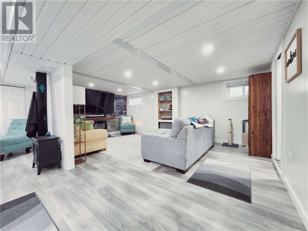 533 Victoria Street - Image 22