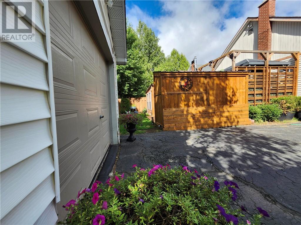 533 Victoria Street - Image 28