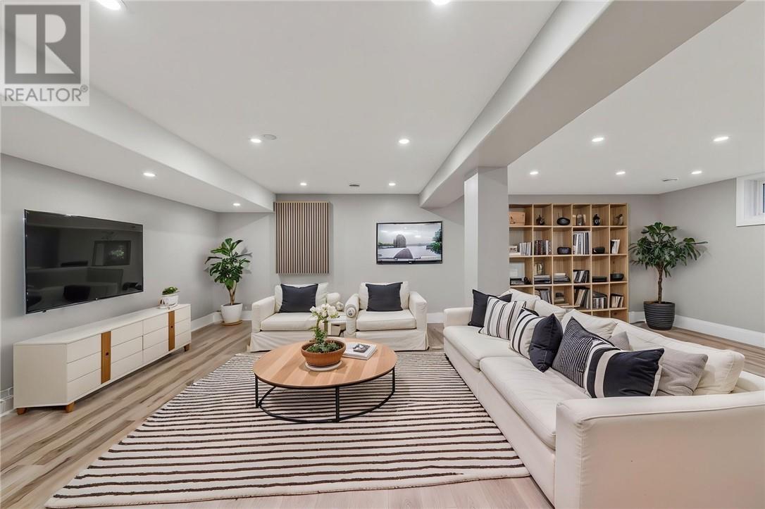 1821 MILLWOOD Crescent - Image 44
