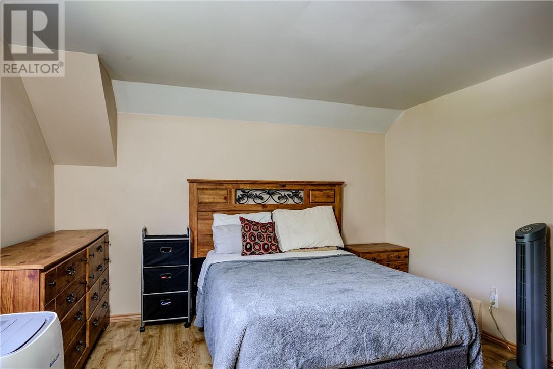 329 Hickory Street - 13