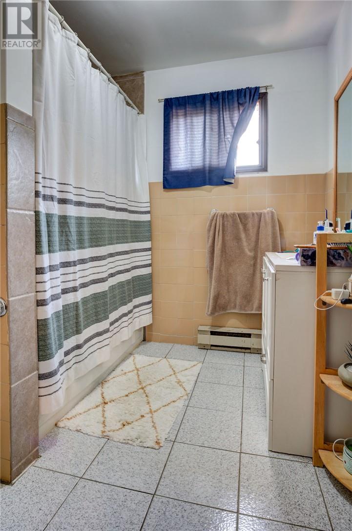 329 Hickory Street - 17