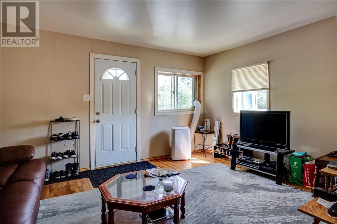329 Hickory Street - 9