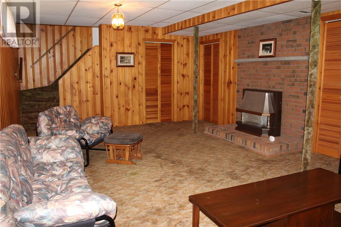 2754 Raymond Street - 13