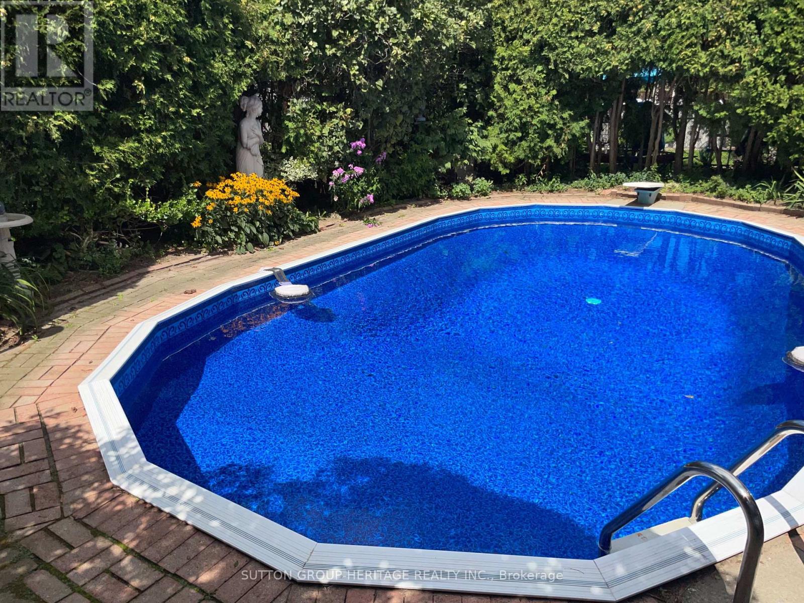 82 CLAYMORE CRESCENT - 13
