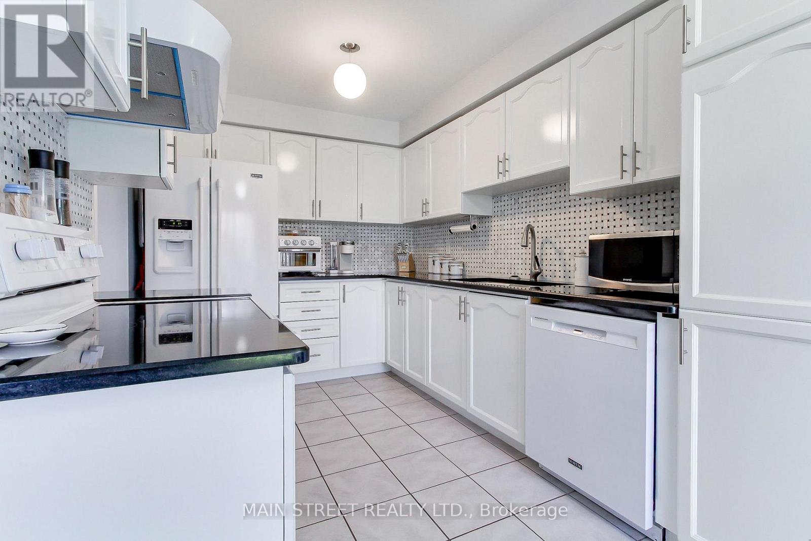 17 HIRST AVENUE - Image 11