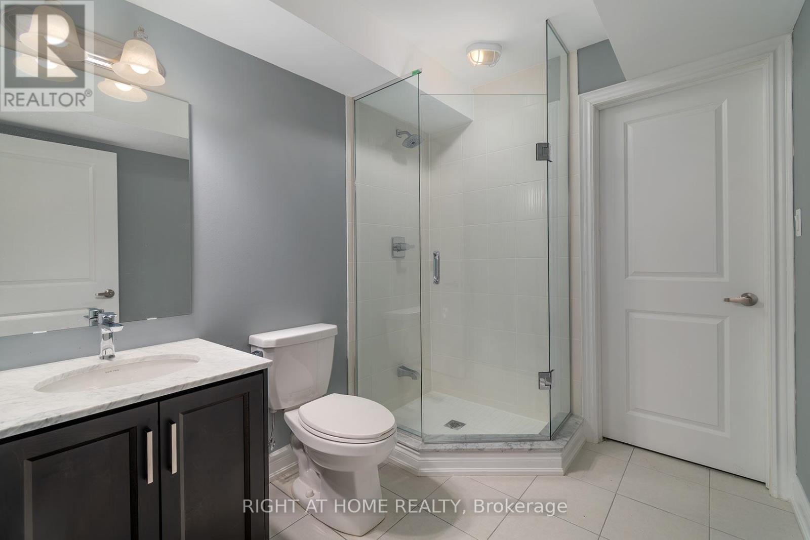 2 QUEEN MARY COURT - 35