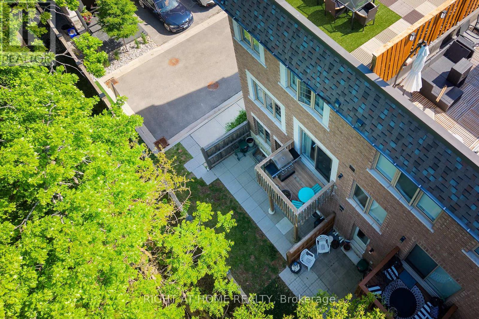 2 QUEEN MARY COURT - 20