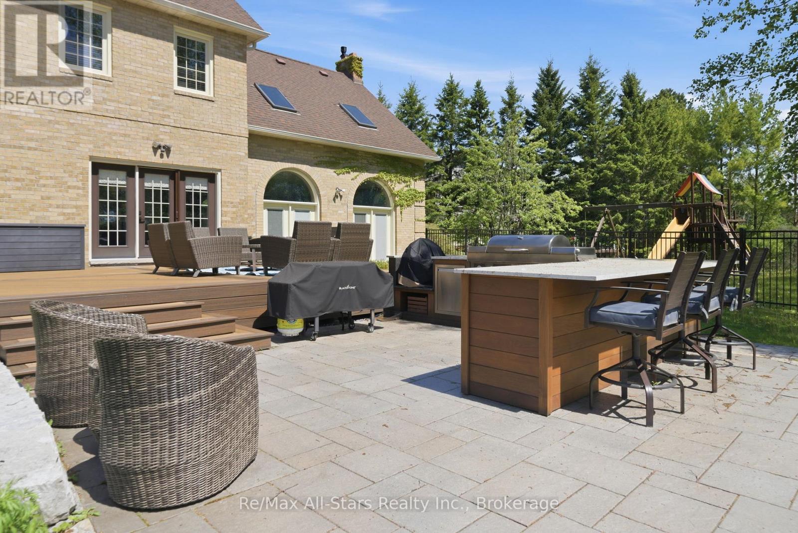 136 WINTERGREEN COURT - Image 33
