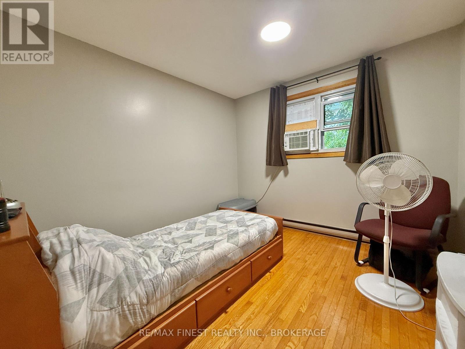 102 CHATHAM STREET - Image 15