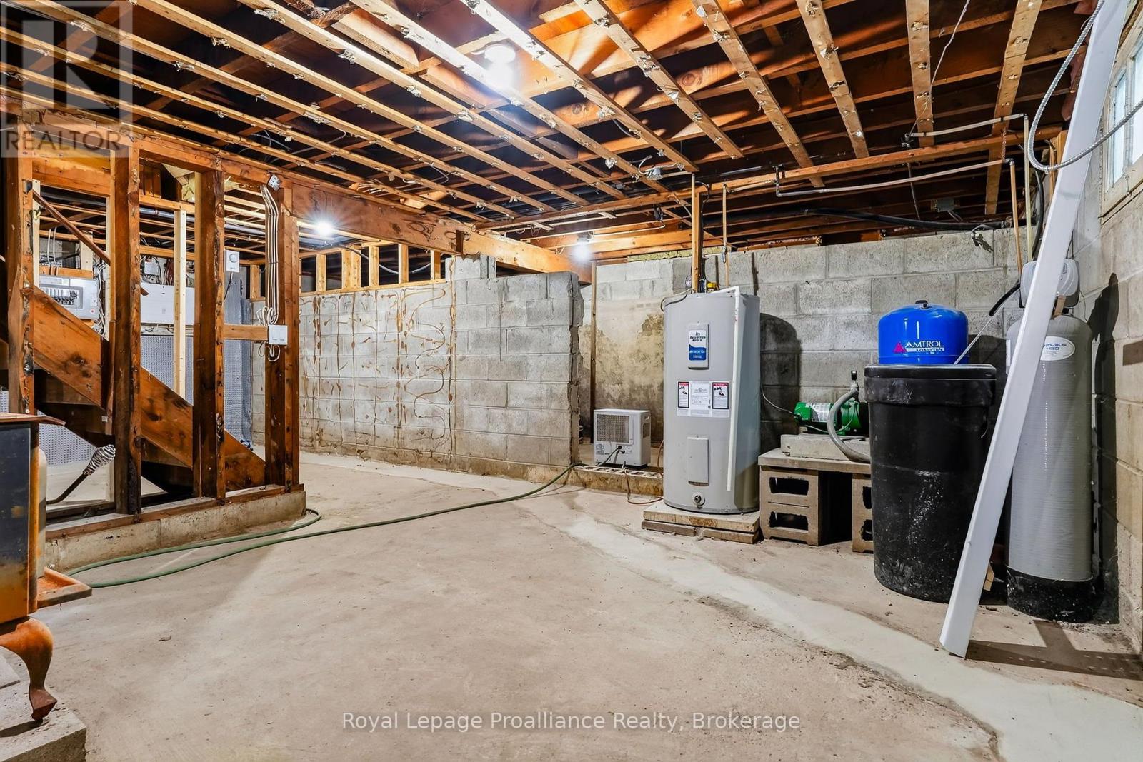 10132 COUNTY RD 2 - Image 37