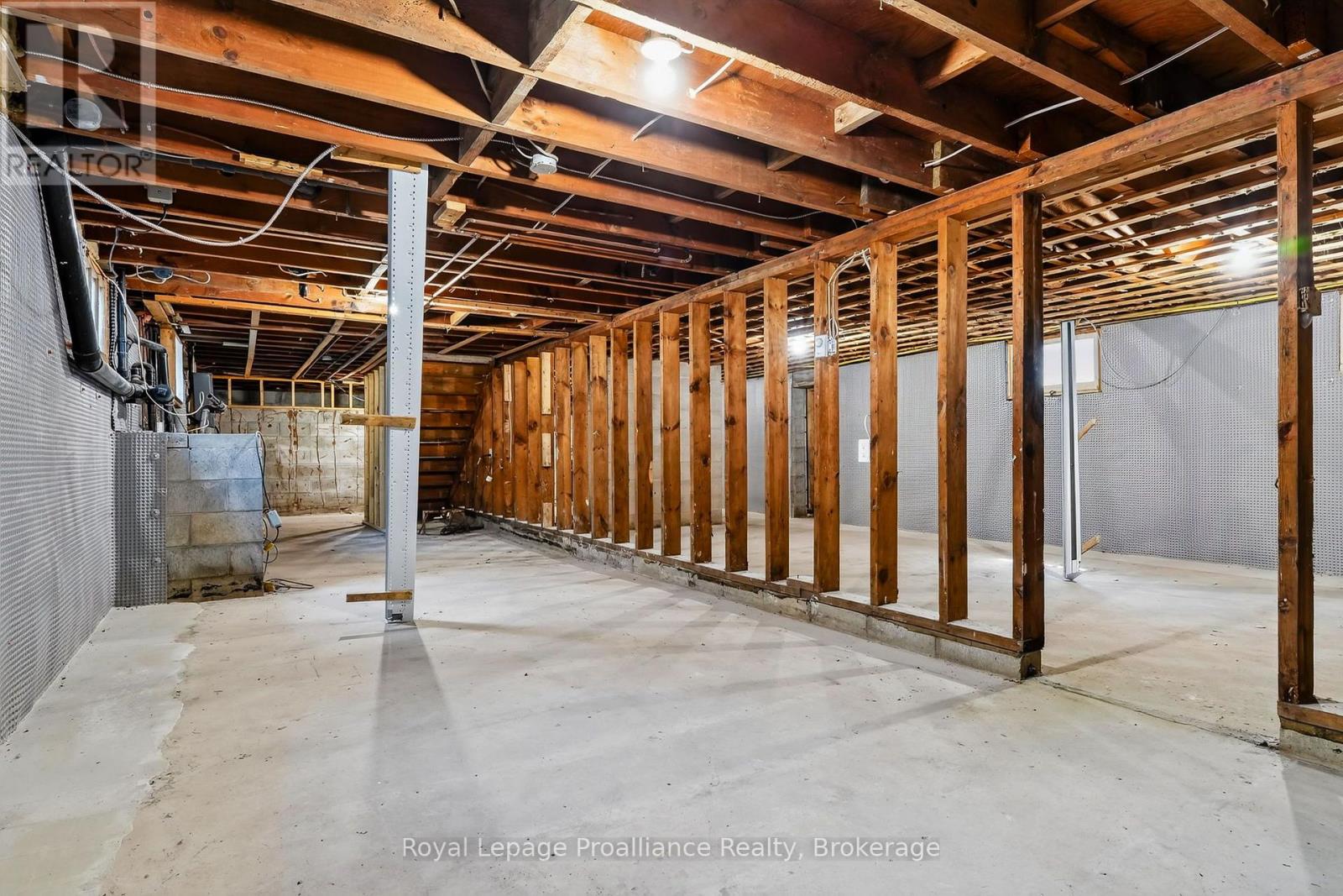 10132 COUNTY RD 2 - Image 40