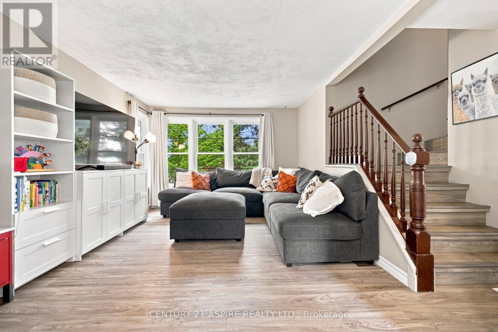 2583 B LINE ROAD - Image 17