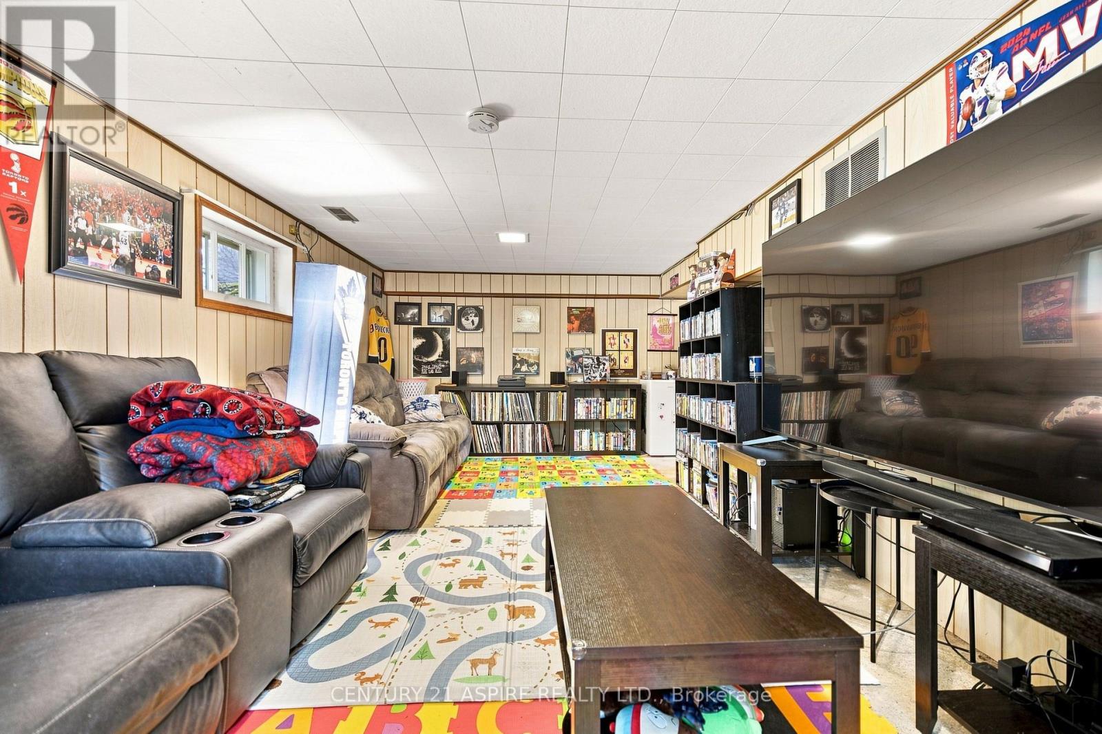 2583 B LINE ROAD - Image 37