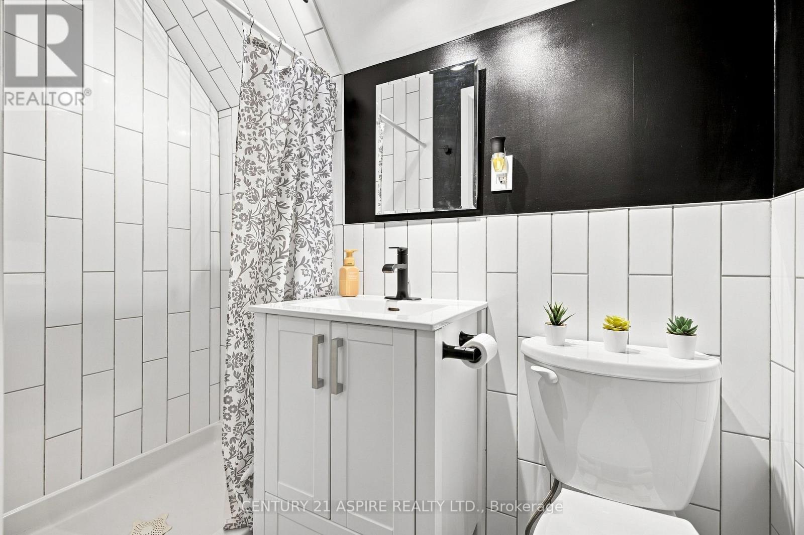 2583 B LINE ROAD - Image 32