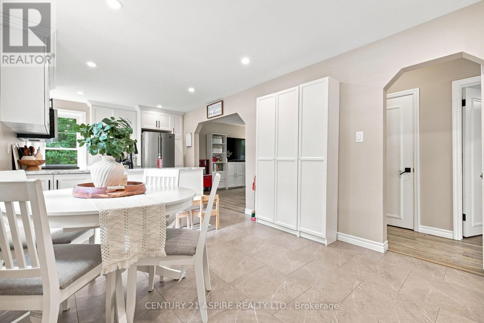 2583 B LINE ROAD - Image 9