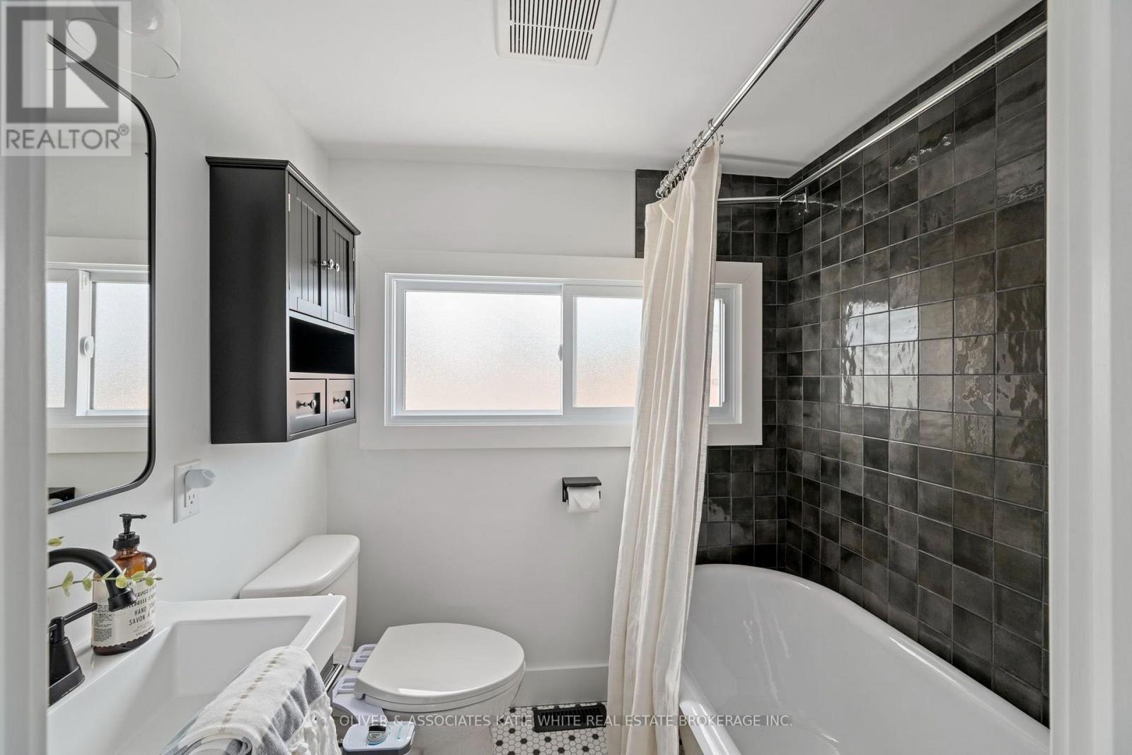 3 bedroom Single Family interior view, 386 Mornington Avenue, London East (East G), Ontario