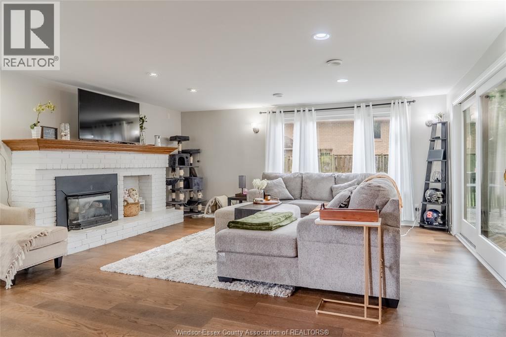 805 Roselawn DRIVE - 6