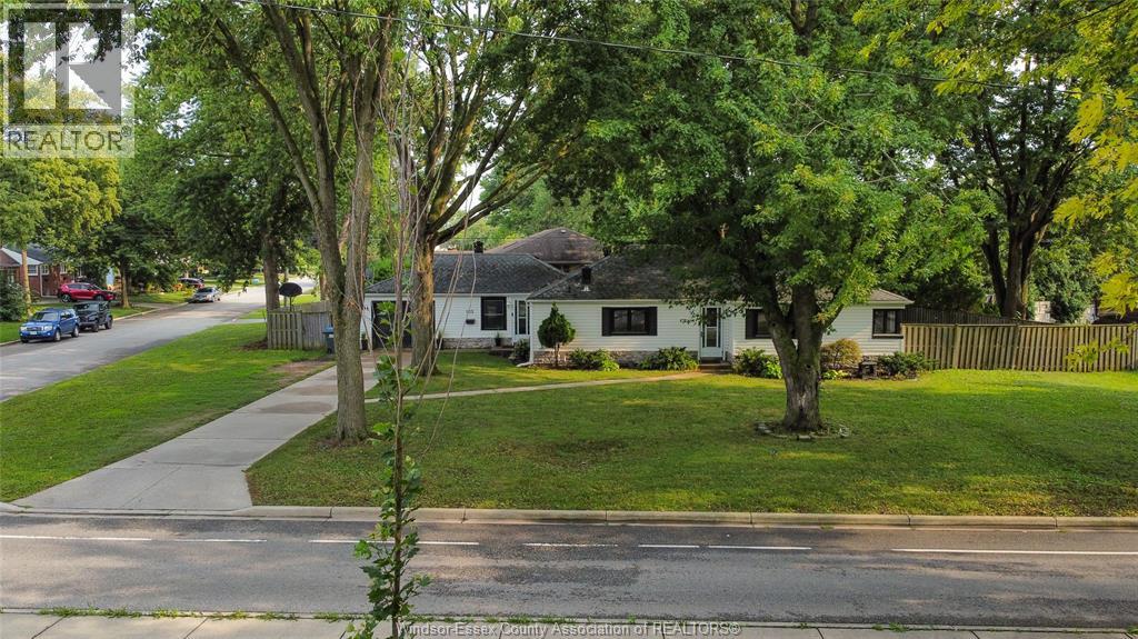 805 Roselawn DRIVE - 33