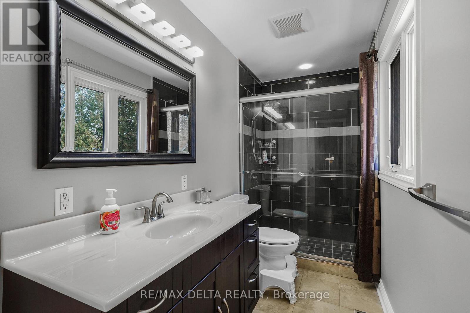 3 Bed, 2 Bath House for Sale in Ottawa – 2567 CLEROUX CRESCENT, Ottawa – MLS# X13686884 - Image 21