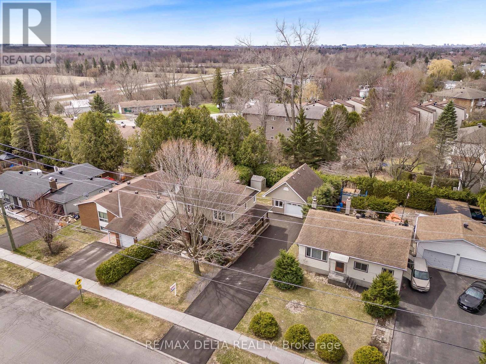 3 Bed, 2 Bath House for Sale in Ottawa – 2567 CLEROUX CRESCENT, Ottawa – MLS# X13686884 - Image 31