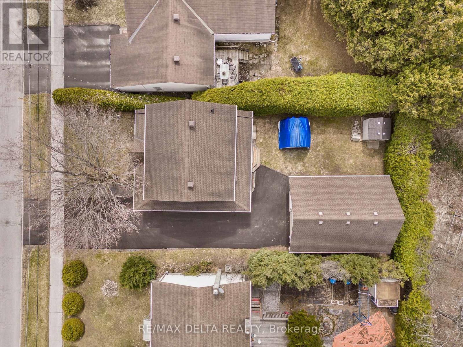 2567 CLEROUX CRESCENT - 32