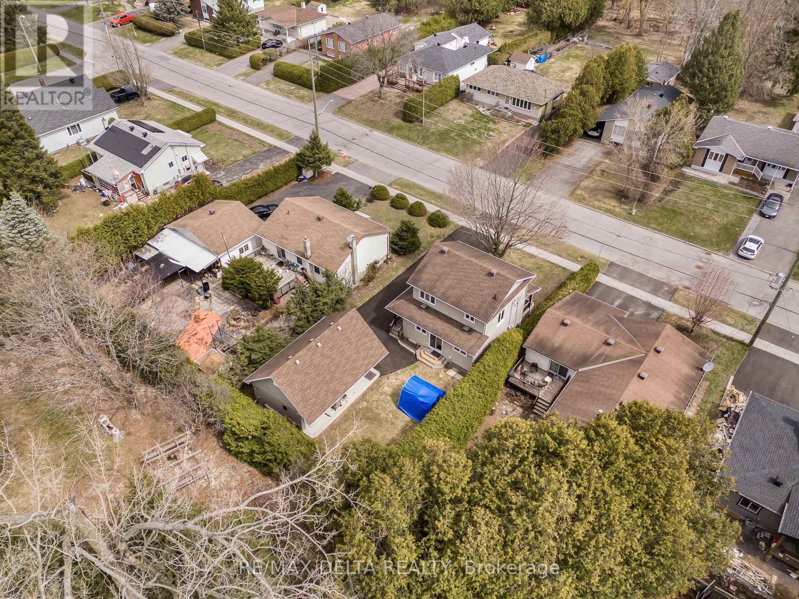 2567 CLEROUX CRESCENT - 35