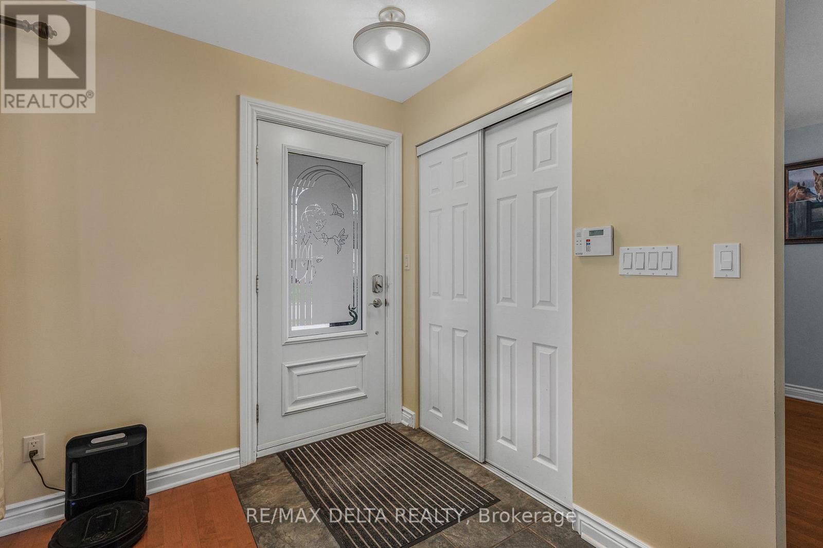 Front foyer with closet.