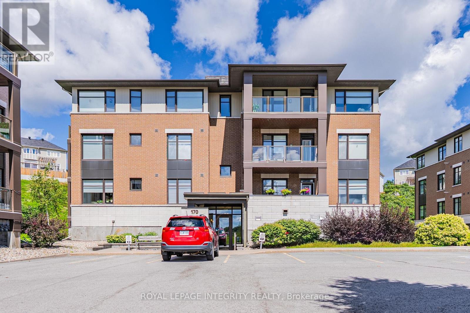 #303 170 GUELPH PRIVATE - 1