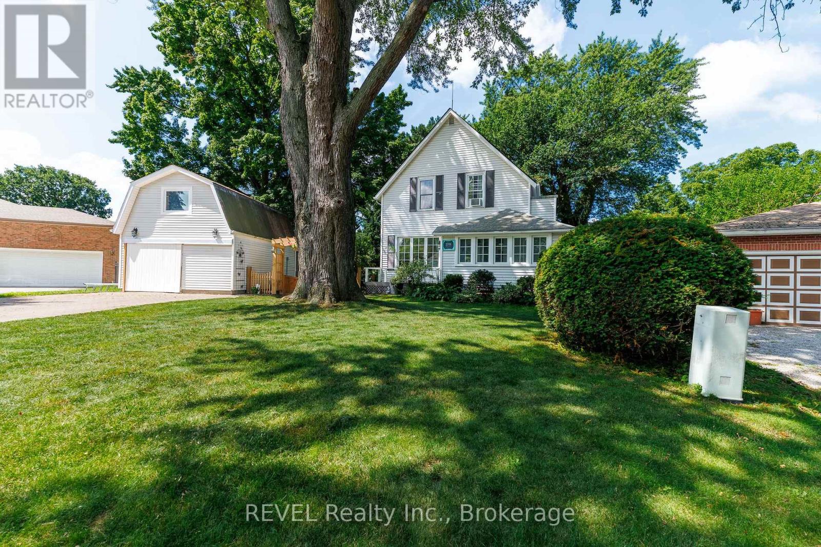 2791 NEPTUNE CRESCENT - 1