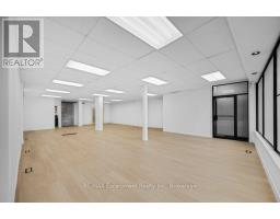 590 Barton Street E, Hamilton, ON L8L2Z5 Photo 8