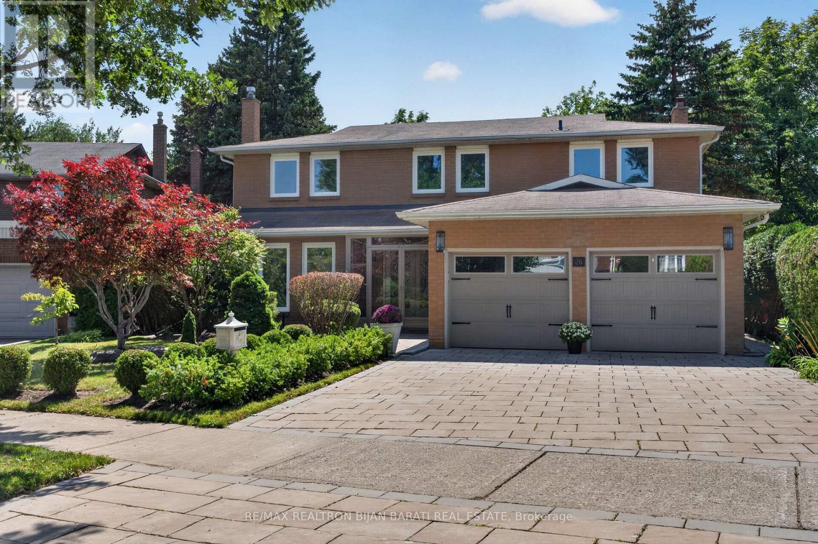 26 SADDLETREE DRIVE - 1