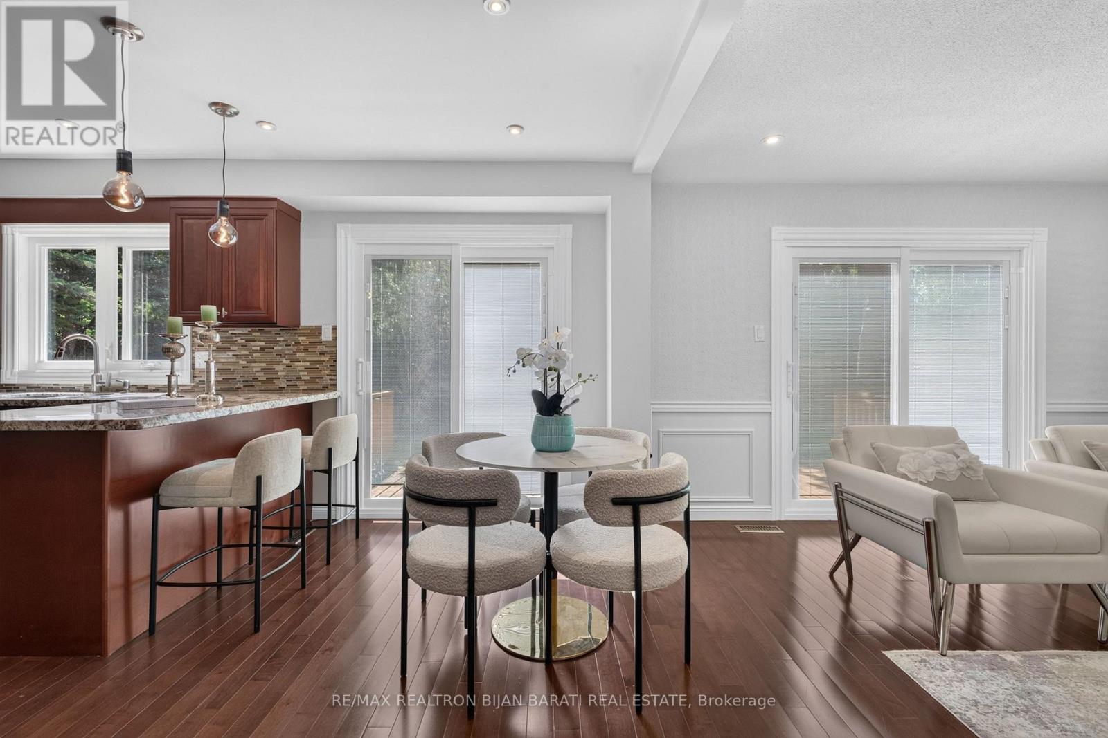 26 SADDLETREE DRIVE - 19