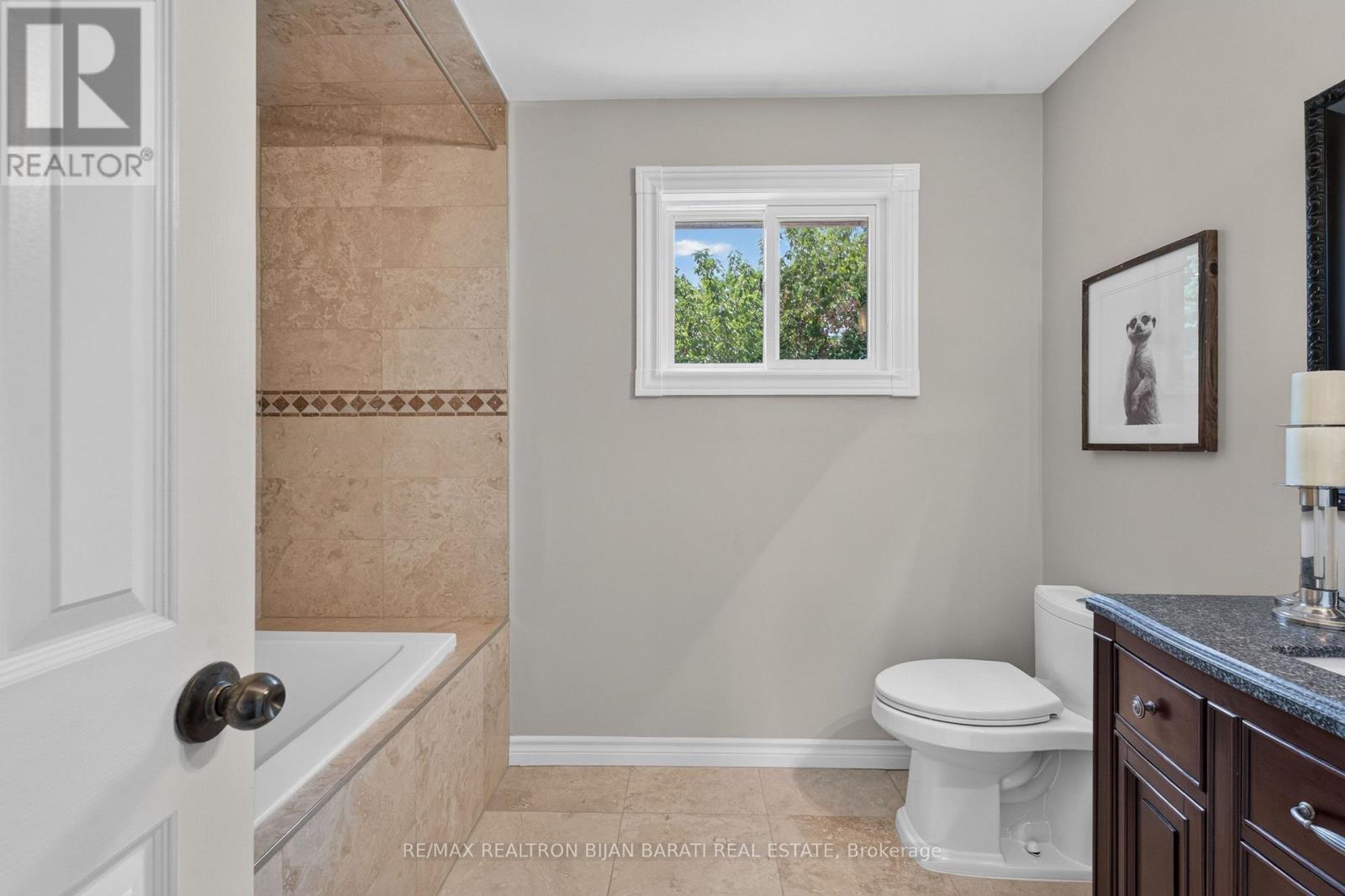 26 SADDLETREE DRIVE - Image 32