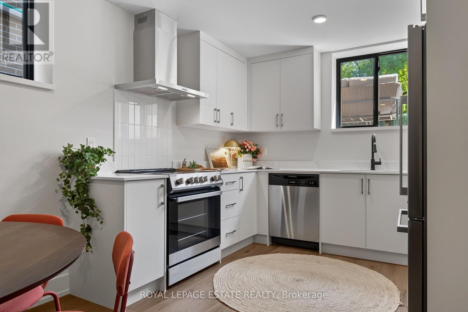 5 NORTH DRIVE - Image 39