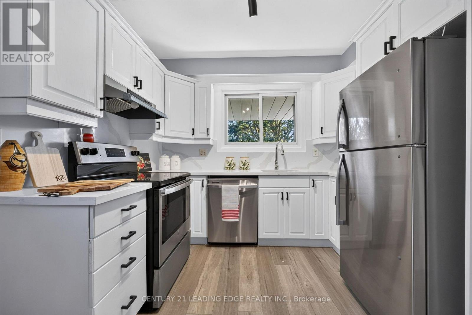 382 FAIRLAWN STREET - 15