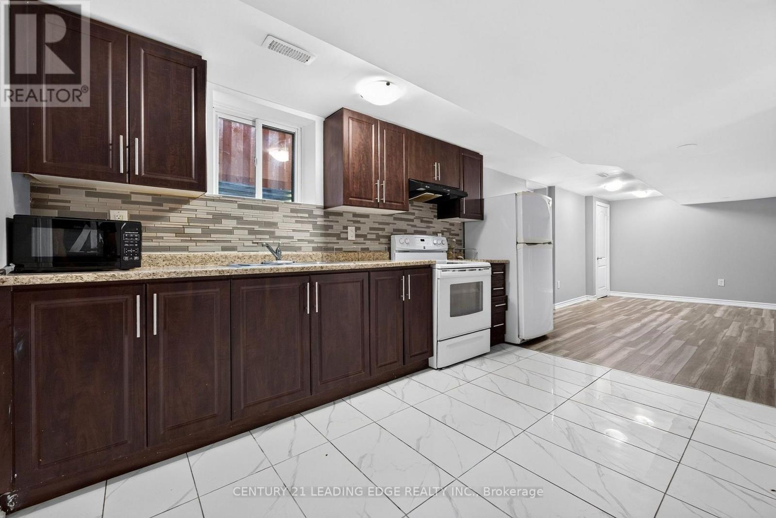 382 FAIRLAWN STREET - Image 34