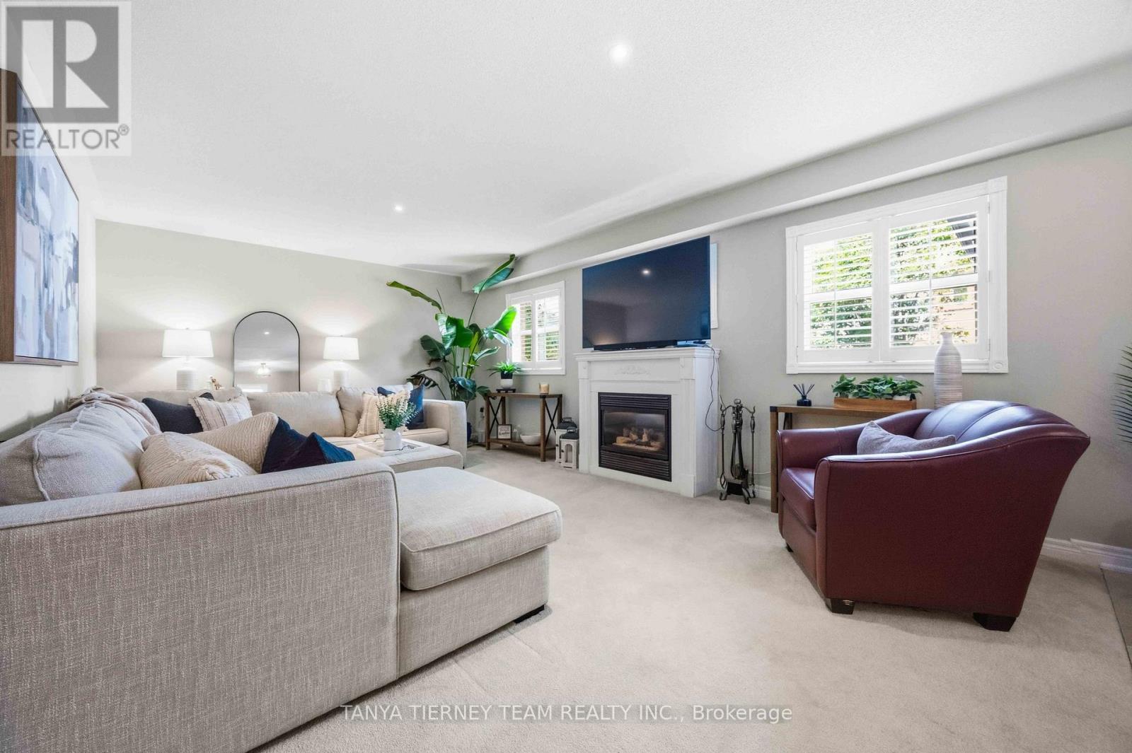 16 WARING AVENUE - 21