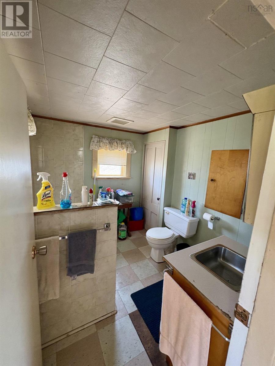 Property 27 of 38 of 272 Breen Road