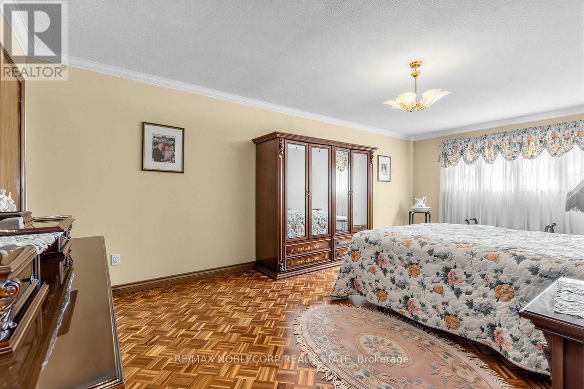 256 AIRDRIE DRIVE - Image 26