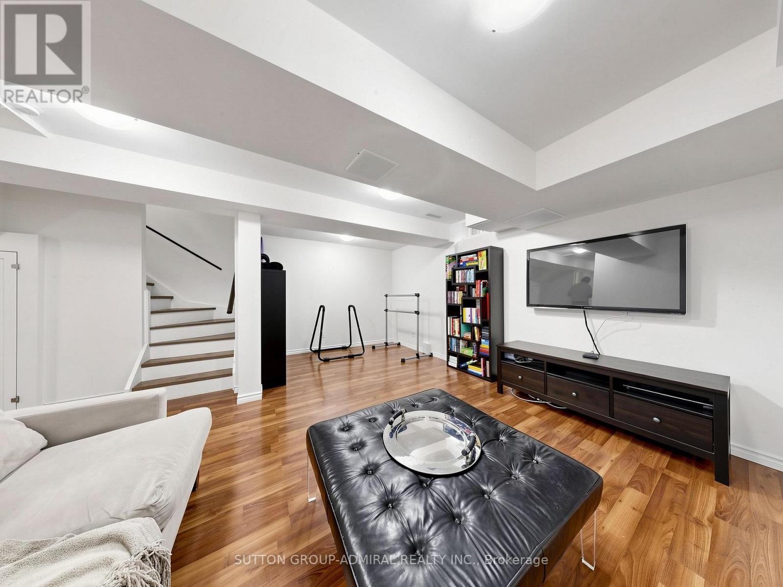 12 ELDERBROOK CRESCENT - 21