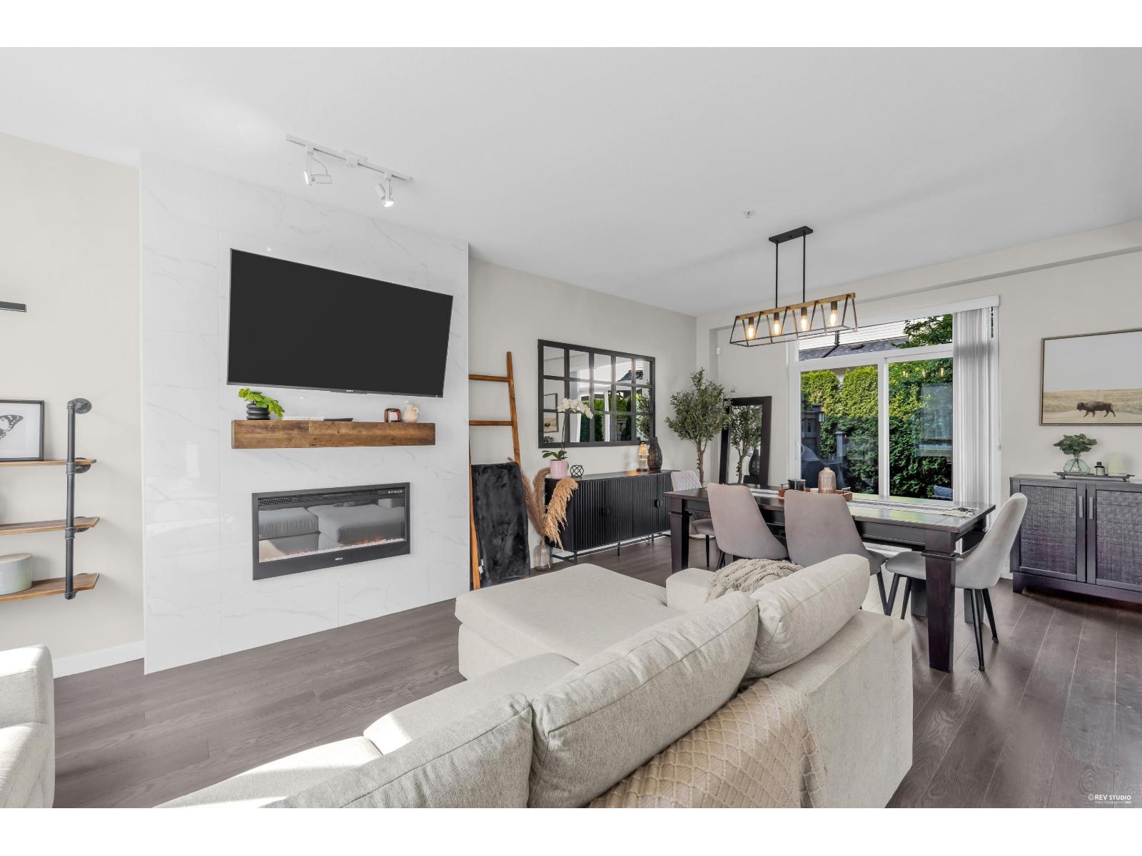 100 8138 204 STREET, Langley