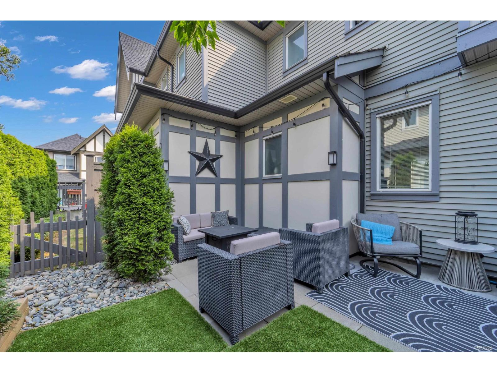 100 8138 204 STREET, Langley