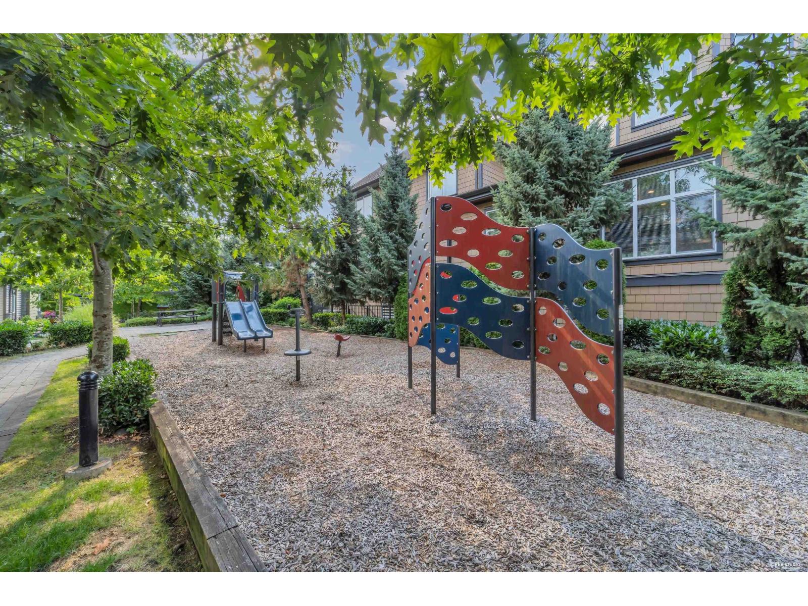 100 8138 204 STREET, Langley